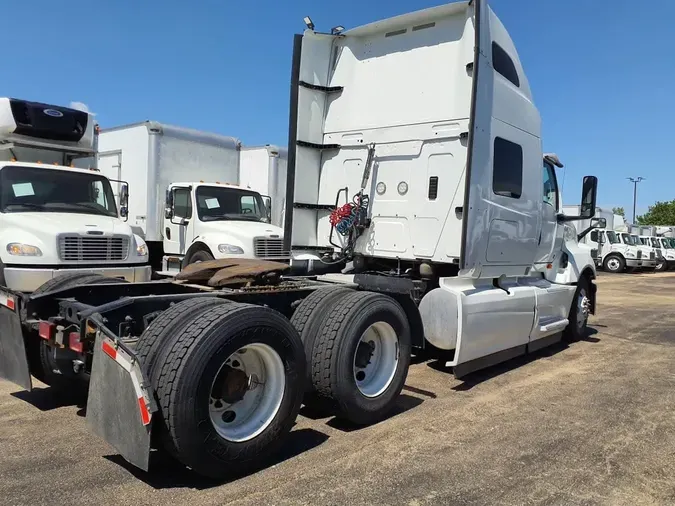 2019 NAVISTAR INTERNATIONAL LT625 SLPR CAB