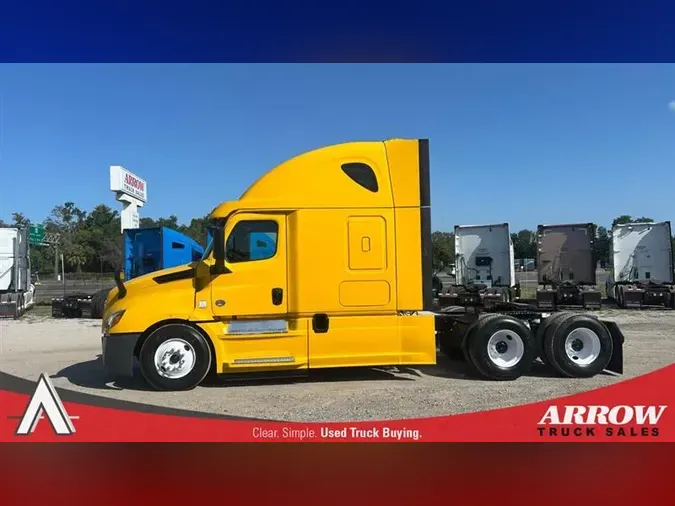 2020 FREIGHTLINER CA126