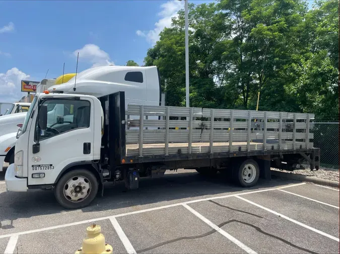 2016 Isuzu NRR