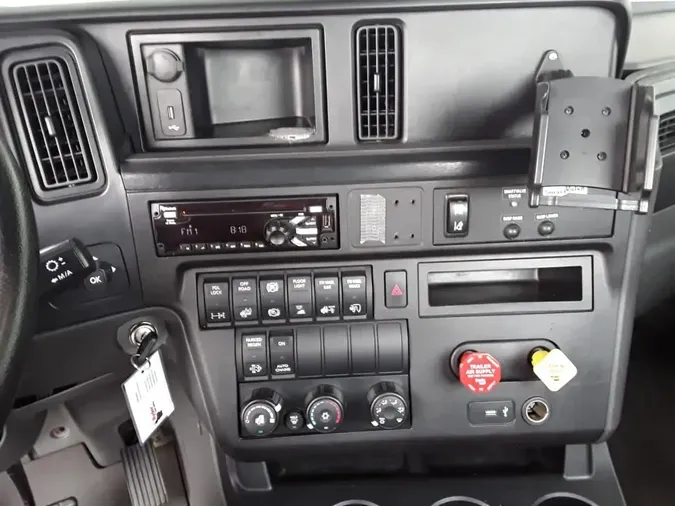 2020 NAVISTAR INTERNATIONAL LT625 DAYCAB T/Aeaa978c420b33ad35f79a34852f58b0a