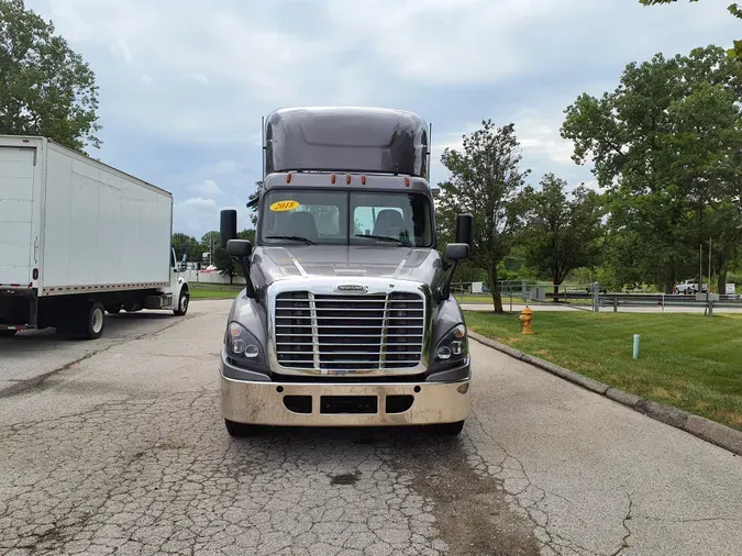 2018 FREIGHTLINER/MERCEDES CASCADIA 125