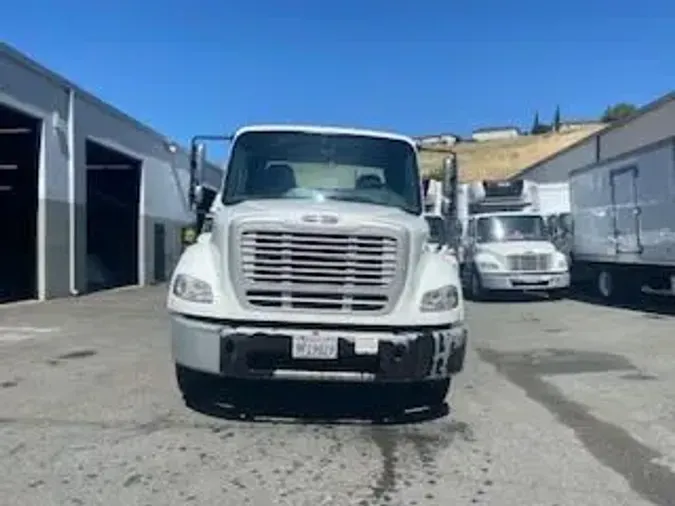 2015 FREIGHTLINER/MERCEDES M2 112