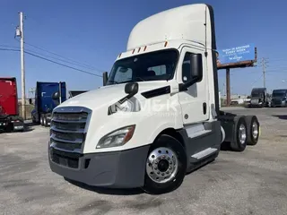 2019 FREIGHTLINER CASCADIA CA126