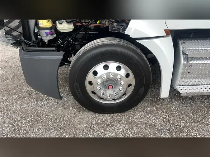 2019 FREIGHTLINER CA126