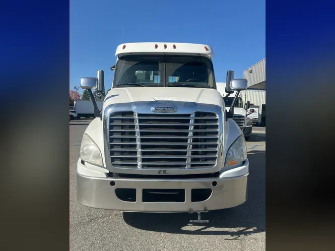 2019 FREIGHTLINER/MERCEDES CASCADIA 125