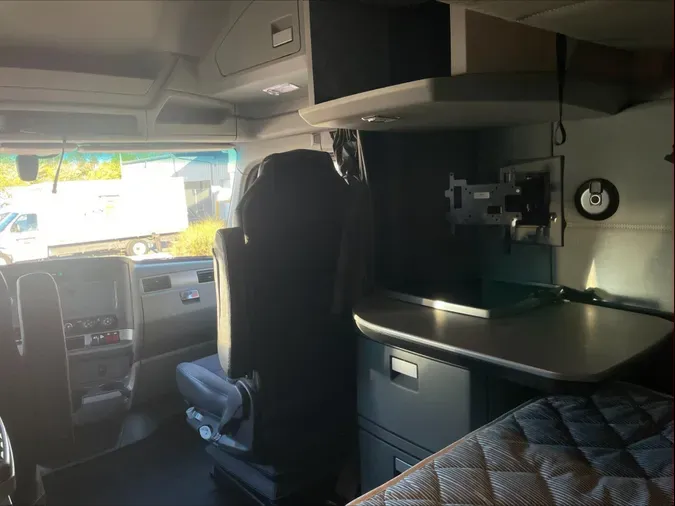 2022 Kenworth T680eab0b26b006e0f0f6620a986d61ef98d