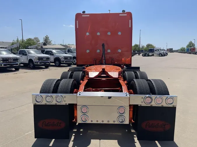 2023 Peterbilt 389