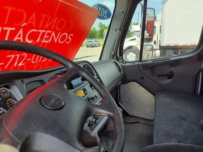 2018 FREIGHTLINER M2 106