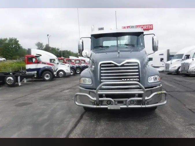 2017 Mack CXU613