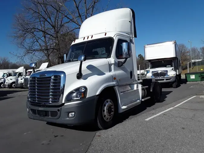 2019 FREIGHTLINER/MERCEDES CASCADIA 125eab6a104153bcd006d7a915ce915d5d3
