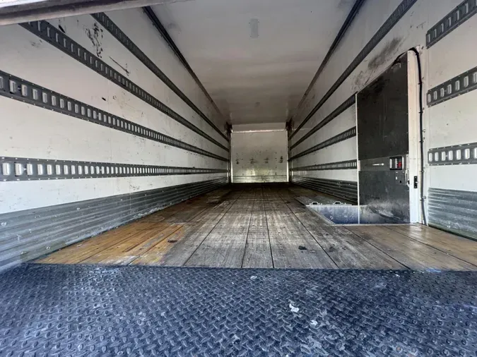 2020 Peterbilt 337