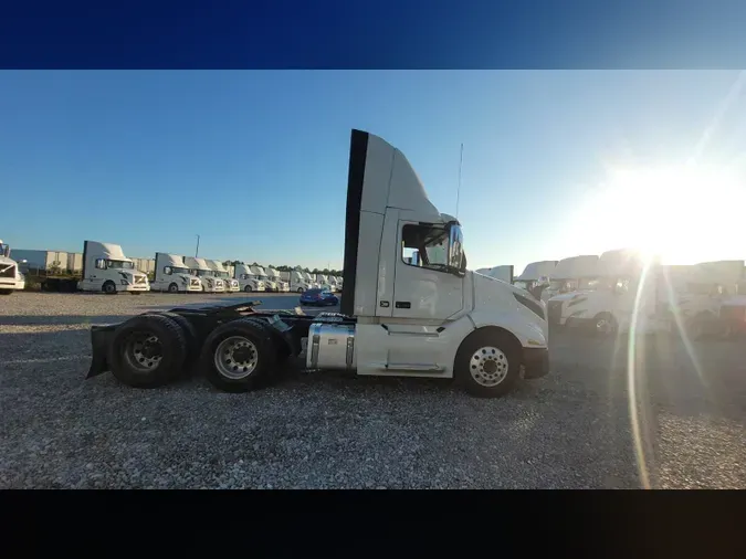 2019 Volvo VNL300