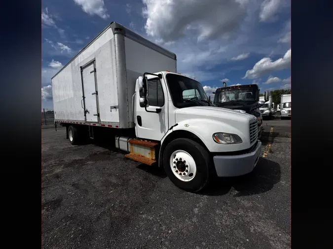 2019 FREIGHTLINER M2 106