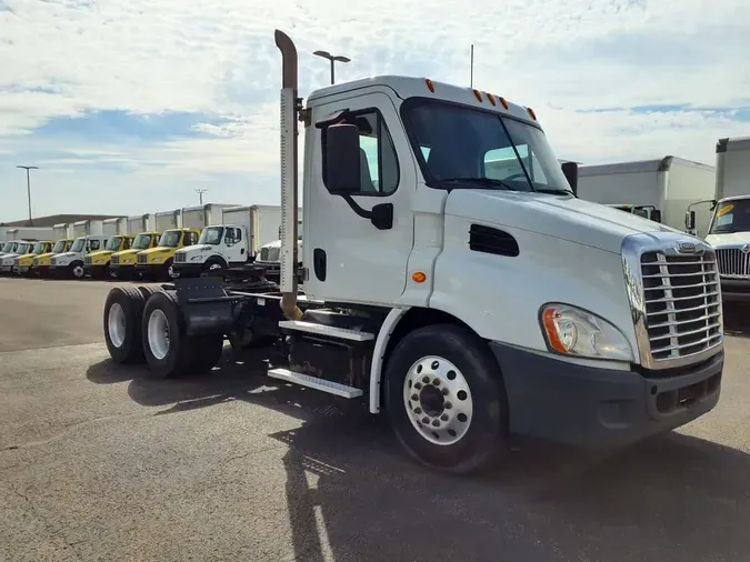 2018 FREIGHTLINER/MERCEDES CASCADIA 113