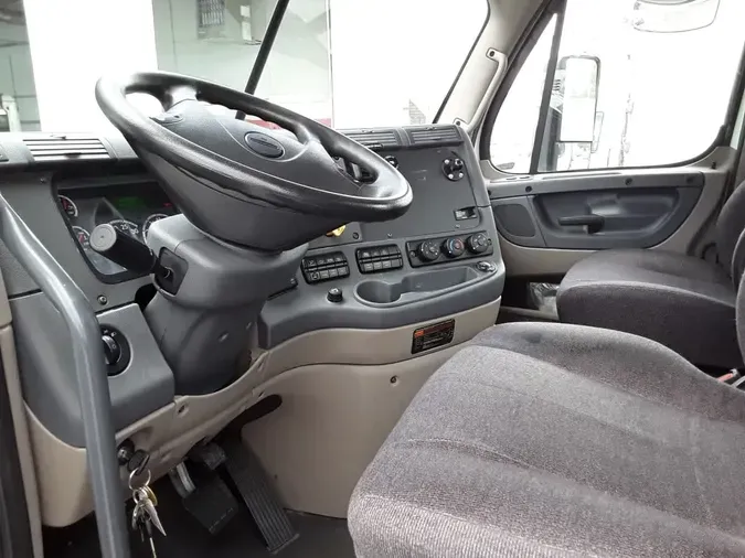 2020 FREIGHTLINER/MERCEDES CASCADIA 125eac70359e80574d9b191bc26b60d664e