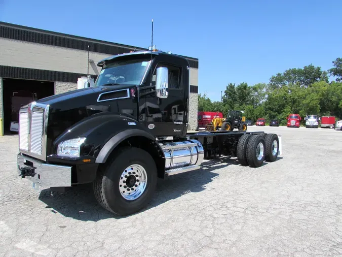 2025 Kenworth T880 Short Hood