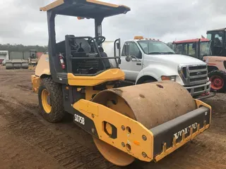 2016 Volvo SD75B