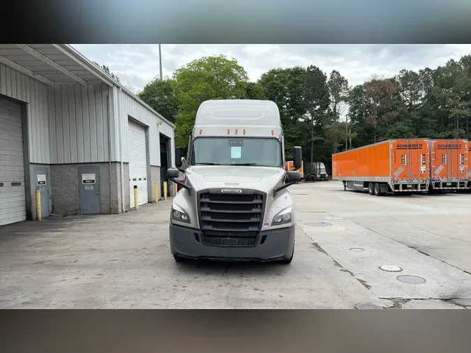 2022 Freightliner Cascadia 126