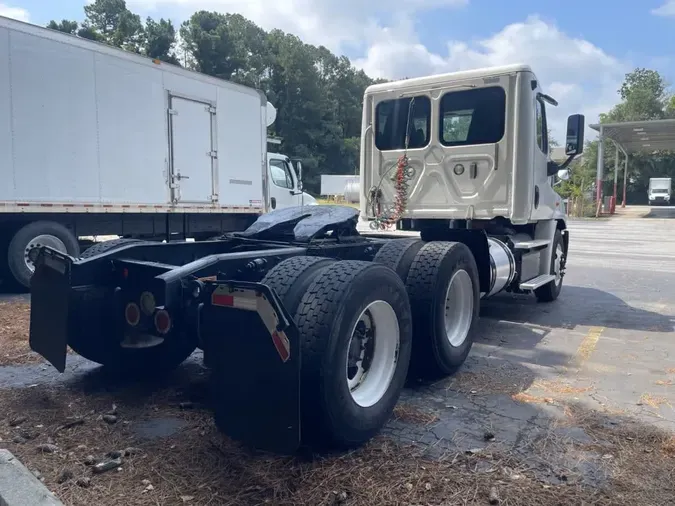 2018 FREIGHTLINER CASCADIA PX11364ST