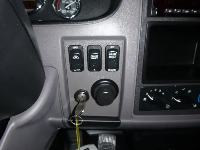 2021 Peterbilt 337