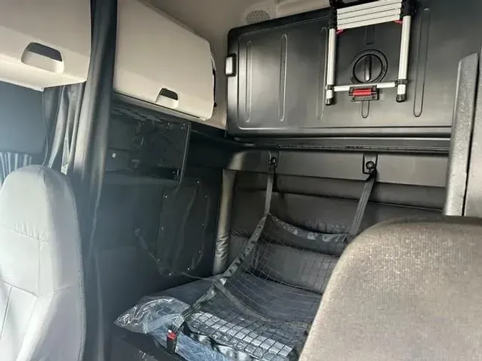 2024 Freightliner Cascadia