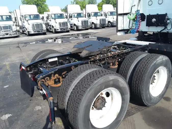 2019 NAVISTAR INTERNATIONAL LT625 SLPR CAB