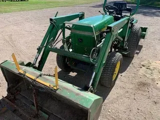 1990 John Deere 955