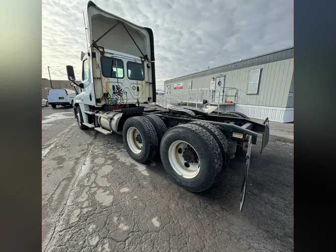 2018 FREIGHTLINER/MERCEDES CASCADIA 125