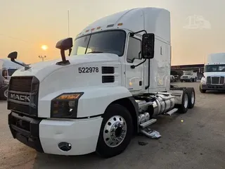 2019 MACK ANTHEM 64T