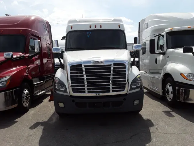 2017 FREIGHTLINER/MERCEDES CASCADIA 125