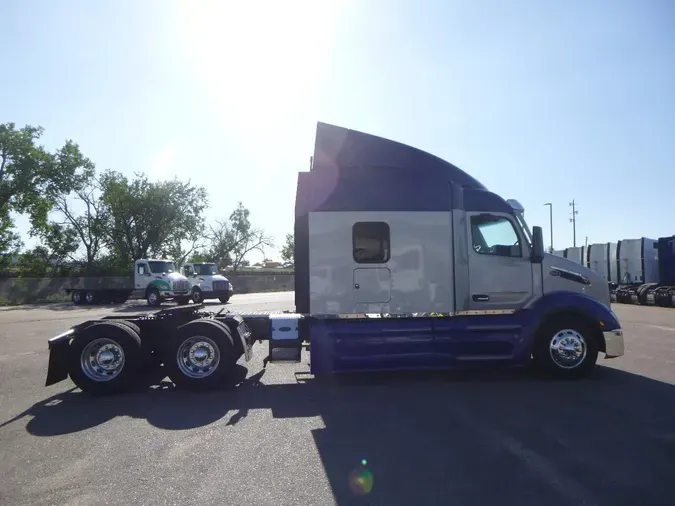 2022 Peterbilt 579eadb20286378f8187f69e553f81a11ff