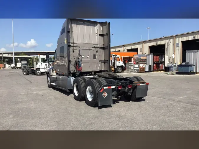 2022 International LT