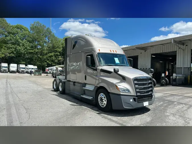 2023 Freightliner Cascadia 126eadb41d2e2cce8fefab8fff58cbb3006