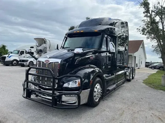 2023 Peterbilt 579
