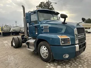 2019 MACK ANTHEM 42T