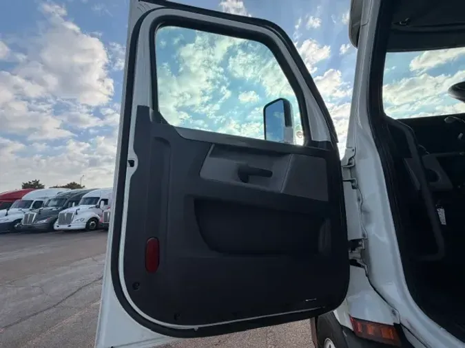 2020 FREIGHTLINER CA116eadefd2ad559c587b9983a04aaef151d