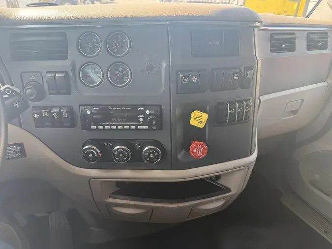 2022 Peterbilt 579