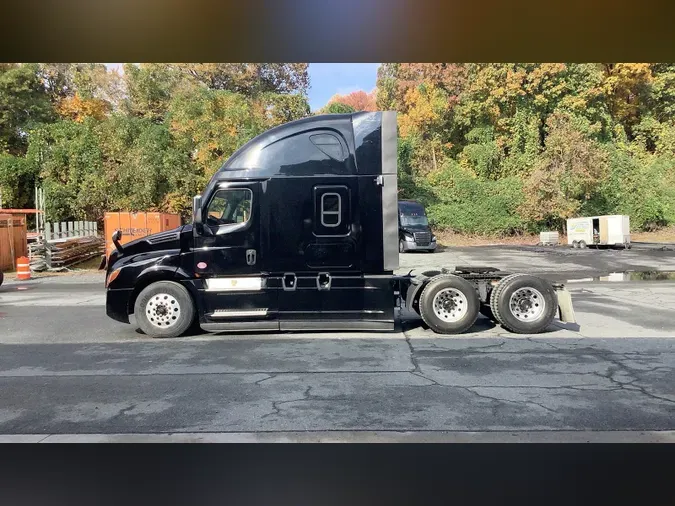 2020 Freightliner Cascadia 126eae432f775cca085862ebecd71b6f100