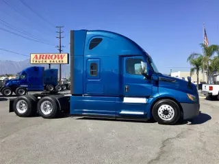 2020 FREIGHTLINER CA126