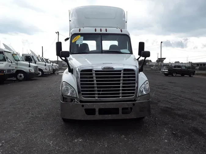 2017 FREIGHTLINER/MERCEDES CASCADIA 125