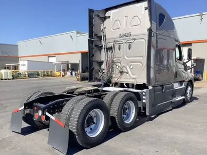 2023 Freightliner Cascadia