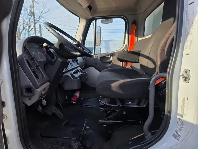 2020 FREIGHTLINER/MERCEDES M2 106