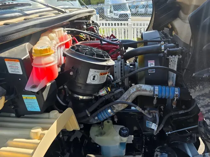 2019 FREIGHTLINER/MERCEDES M2 106