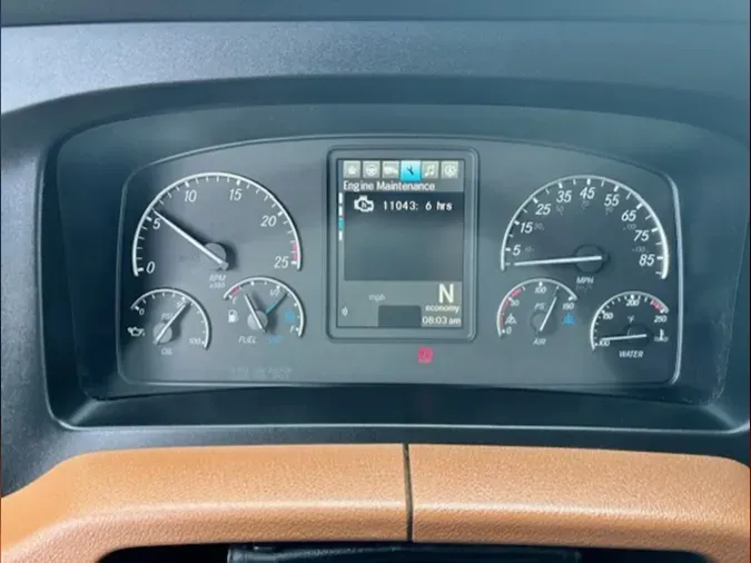2021 Freightliner Cascadia 126