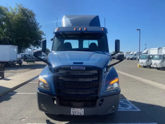 2020 FREIGHTLINER/MERCEDES NEW CASCADIA 116