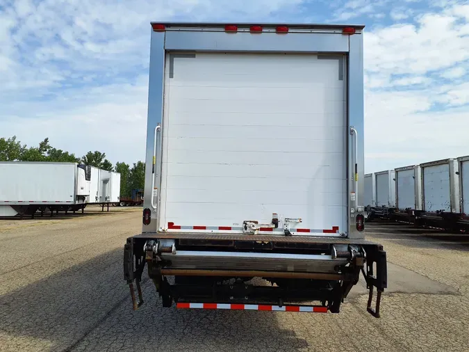 2017 FREIGHTLINER/MERCEDES M2 106