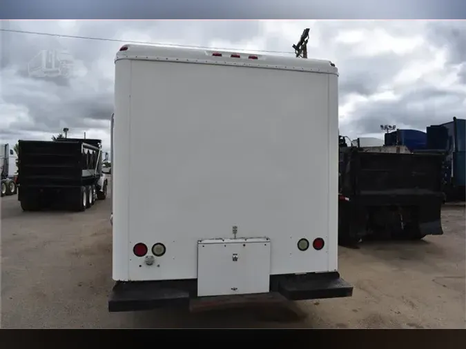 2004 INTERNATIONAL DURASTAR 4300