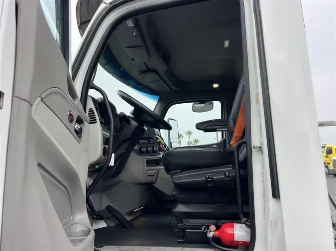 2020 Peterbilt 567