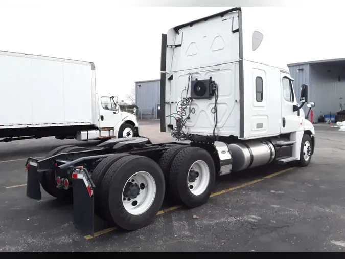 2018 FREIGHTLINER/MERCEDES CASCADIA 125