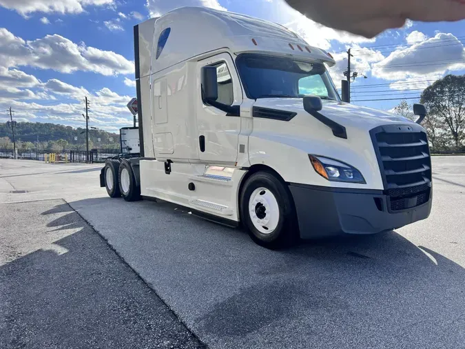 2020 Freightliner Cascadia